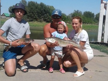 Семейная рыбалка на нашей базе