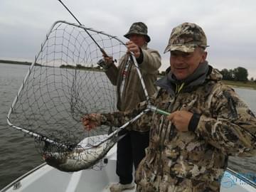 Рыбалка в Астраханской области (осень 2014, процесс ловли)