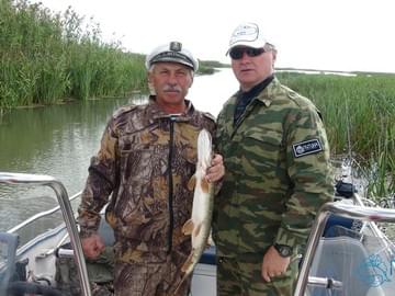 Рыбалка в Астрахани (2011, щука)