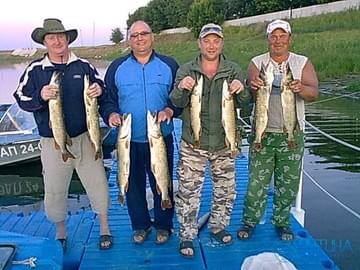 Отличный улов на корпоративной рыбалке в Астрахани